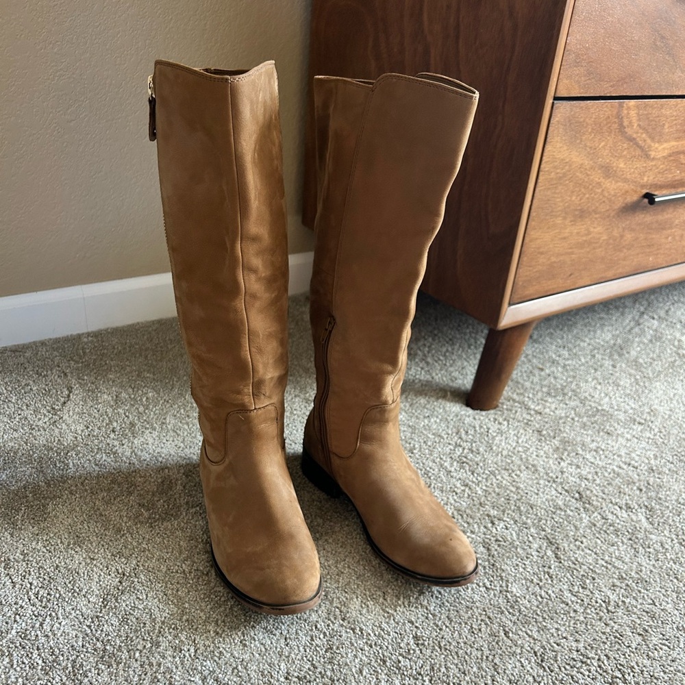 Tan suede boots in size 9 from Aldo